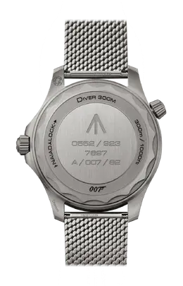 Часы seamaster diver 300m co axial master chronometer 42 мм 007 edition Omega 210.90.42.20.01.001