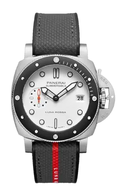 Часы submersible luna rossa Panerai pam01579
